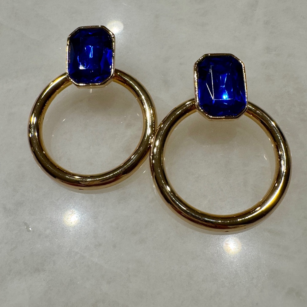 Vintage Elegant Gold and Blue Earrings